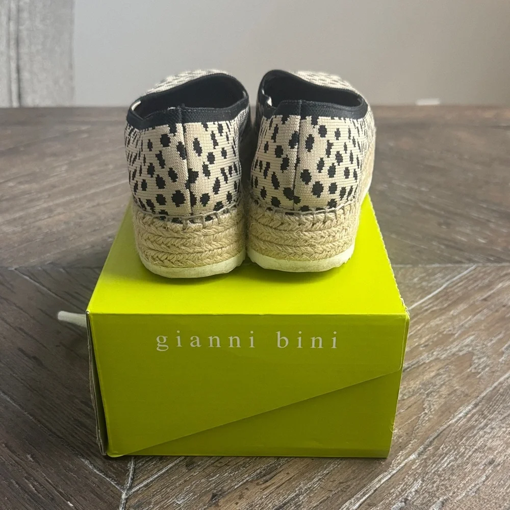 Gianni Bini Beige and Black Dotted Espadrille Flats - 8.5